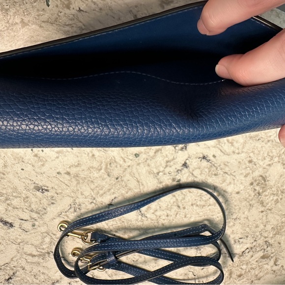 Coach Hayden - Picture 3 of 13